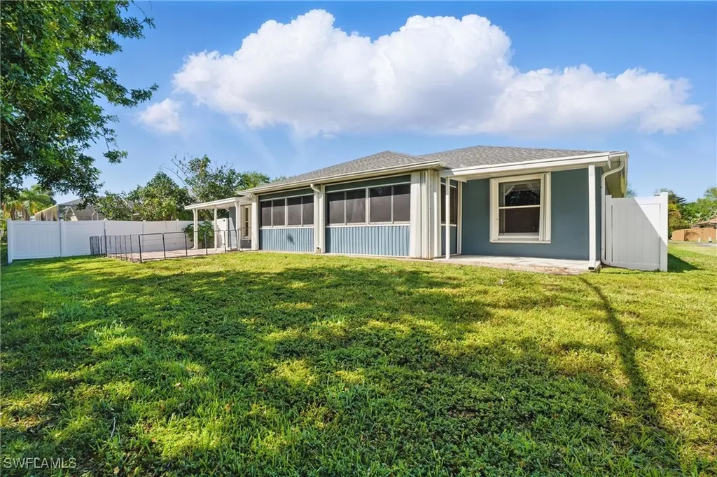 13740 Willow Bridge Drive North Fort Myers FL 33903