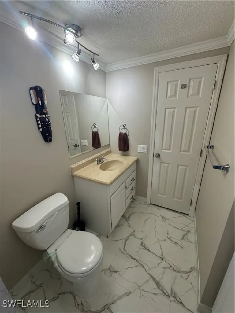 84 Enchanting Boulevard Naples FL 34112