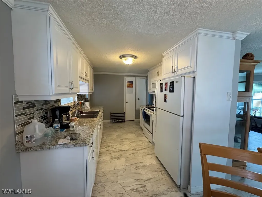 84 Enchanting Boulevard Naples FL 34112