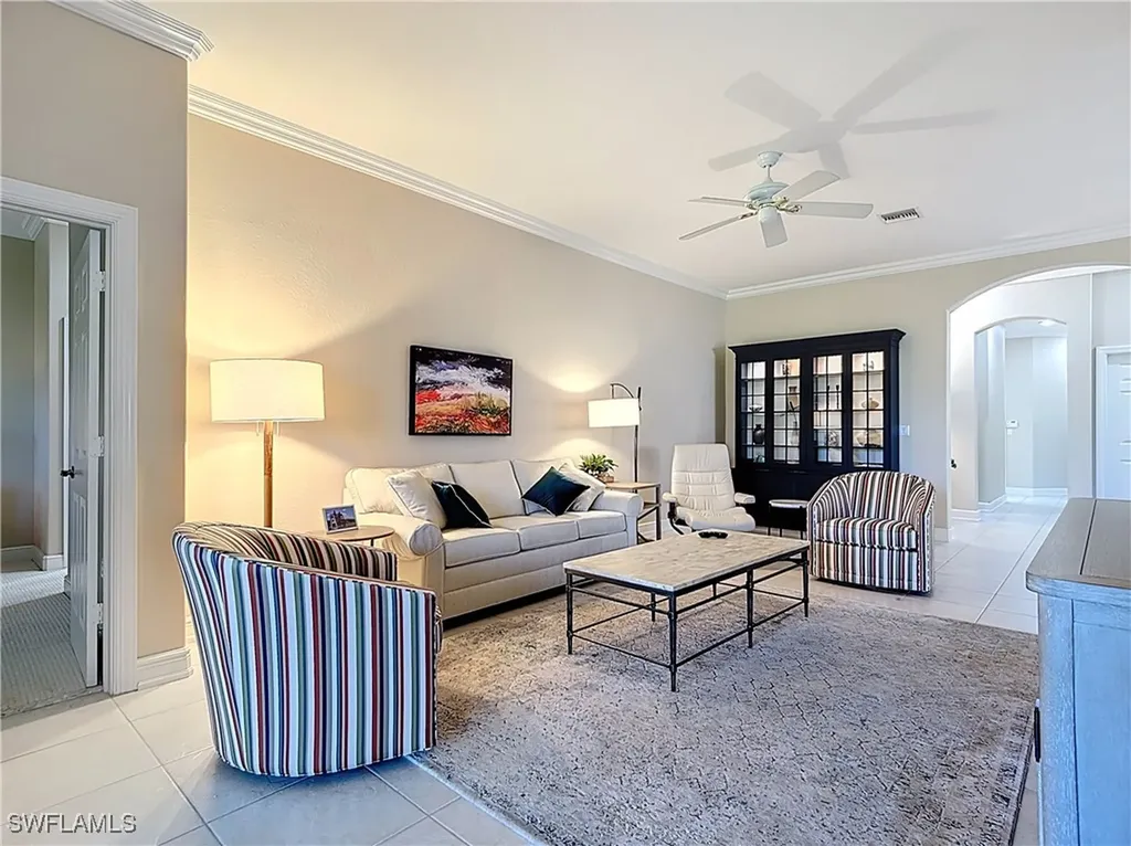 715 Vistana Circle Naples FL 34119