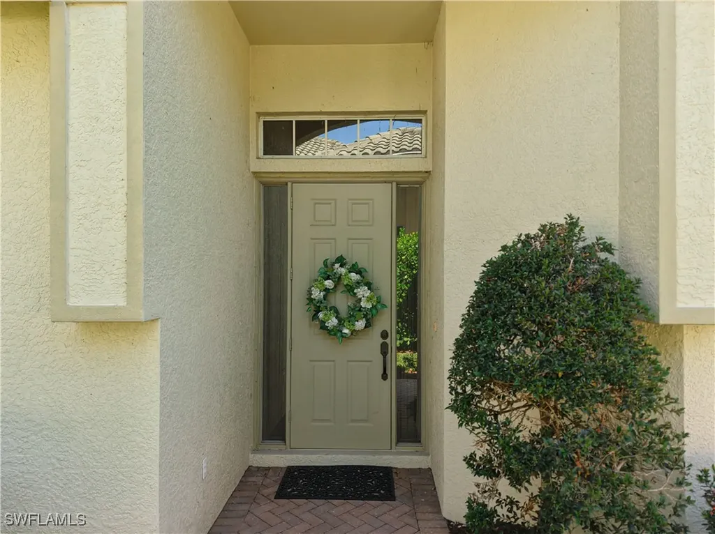 715 Vistana Circle Naples FL 34119