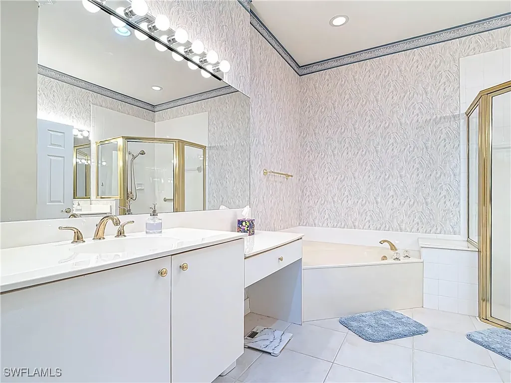 715 Vistana Circle Naples FL 34119