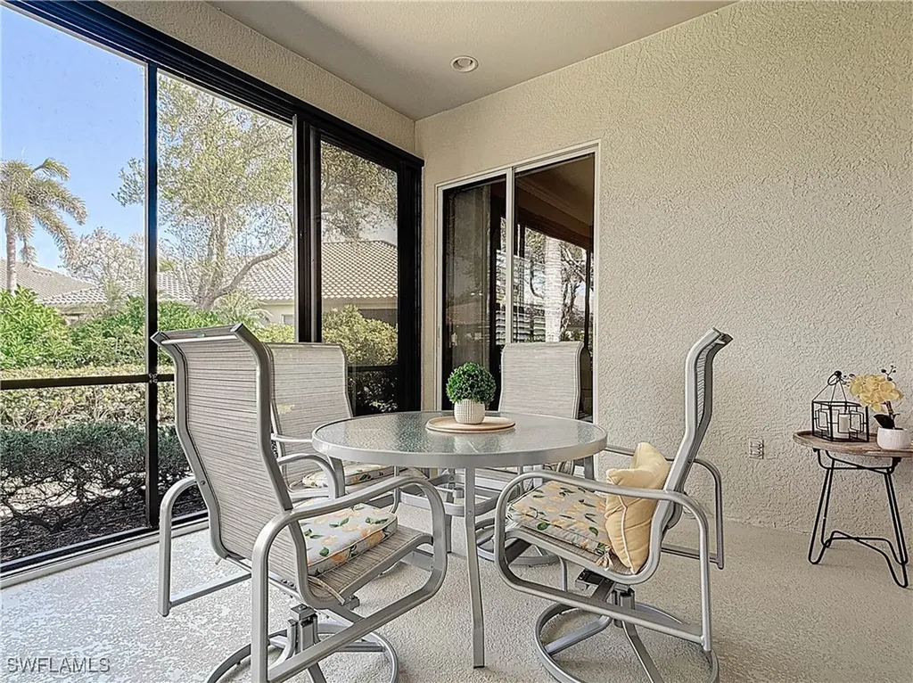 715 Vistana Circle Naples FL 34119