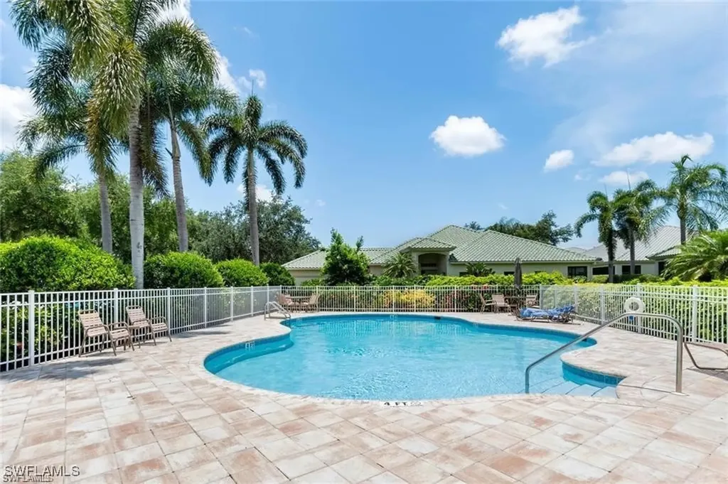 715 Vistana Circle Naples FL 34119