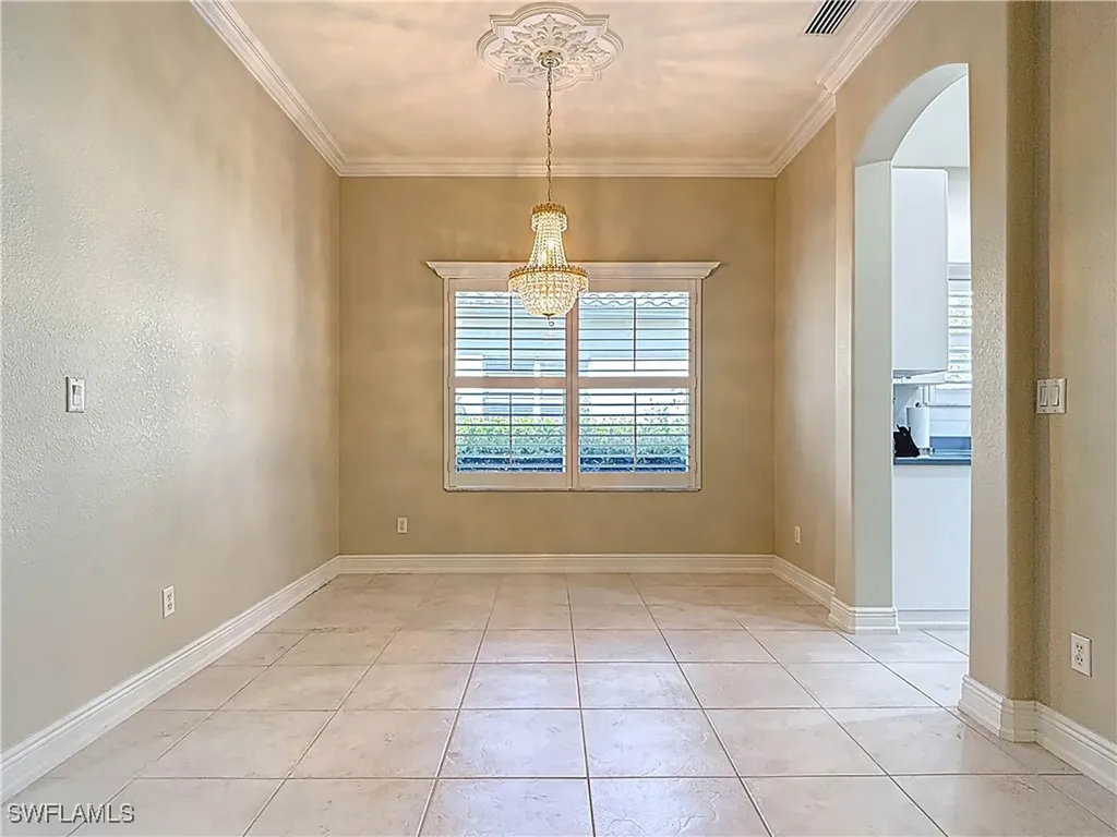 715 Vistana Circle Naples FL 34119
