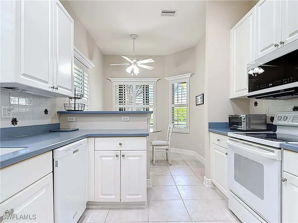 715 Vistana Circle Naples FL 34119