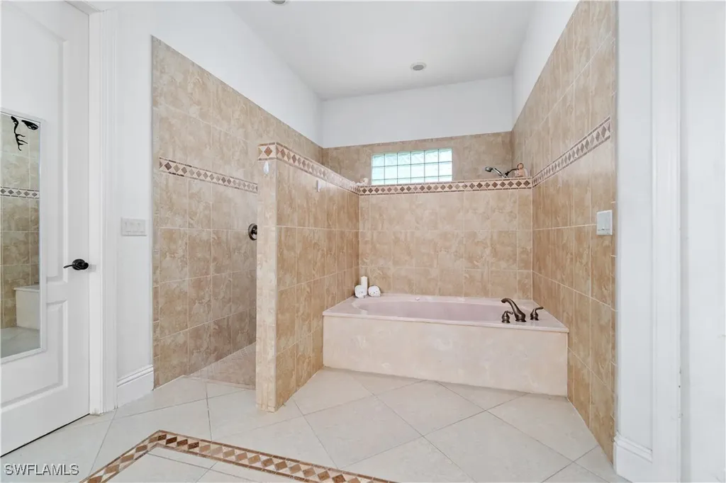 6181 Hidden Oaks Lane Naples FL 34119