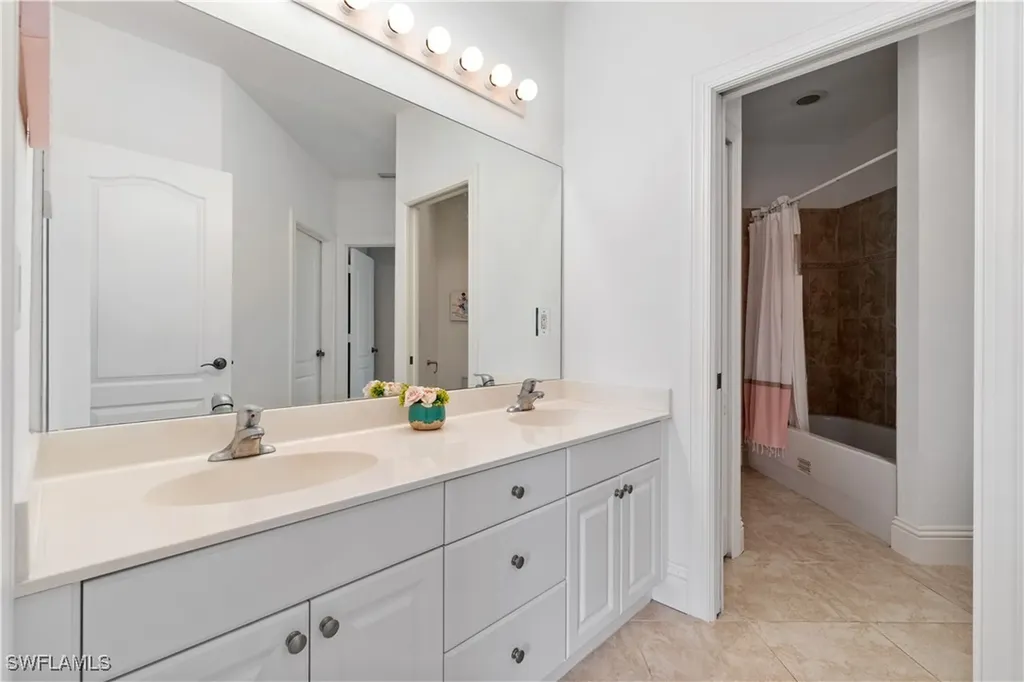 6181 Hidden Oaks Lane Naples FL 34119