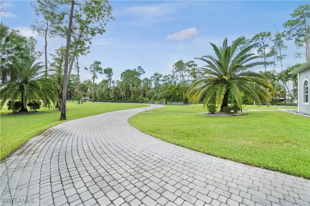 6181 Hidden Oaks Lane Naples FL 34119