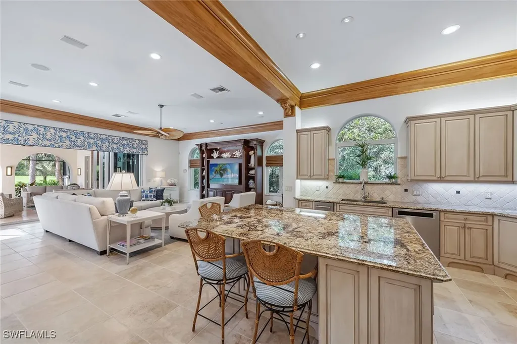 837 Barcarmil Way Naples FL 34110