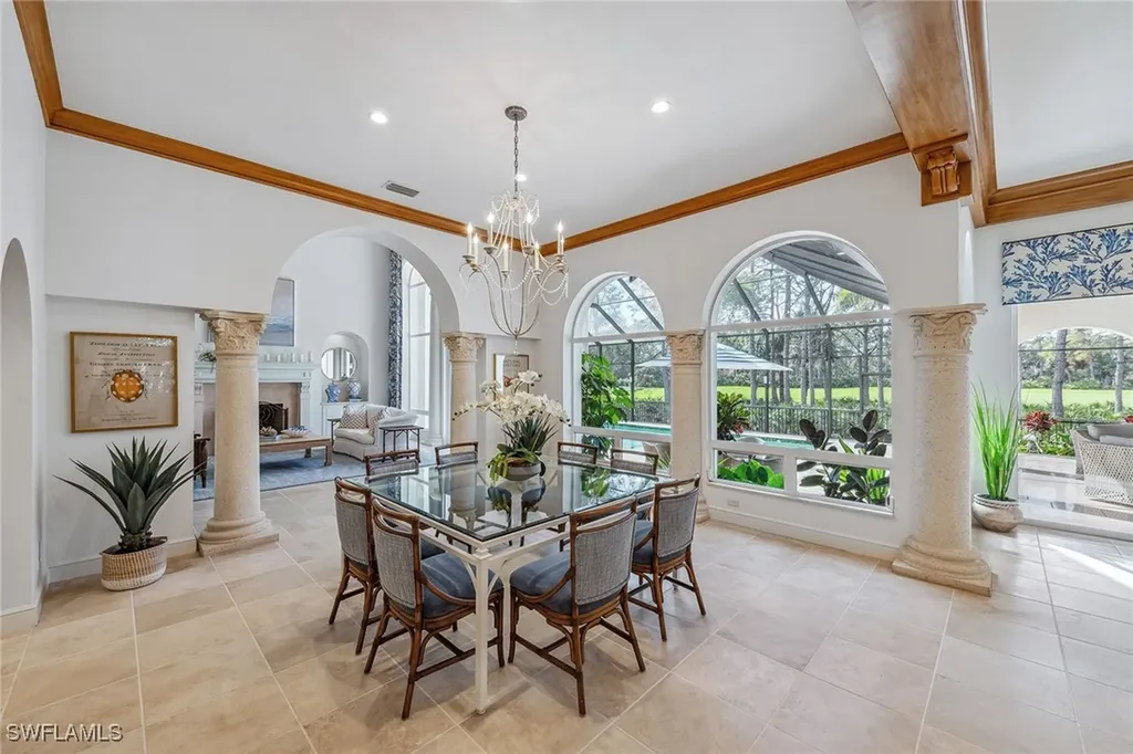 837 Barcarmil Way Naples FL 34110
