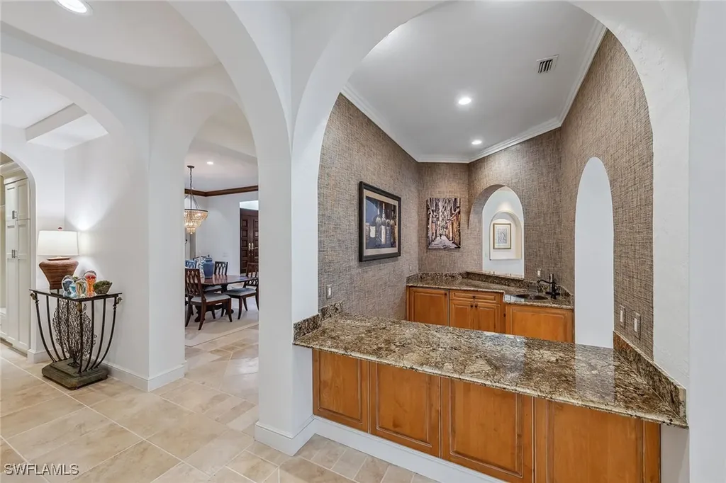 837 Barcarmil Way Naples FL 34110