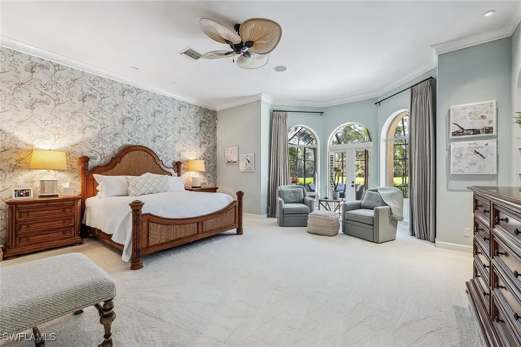 837 Barcarmil Way Naples FL 34110