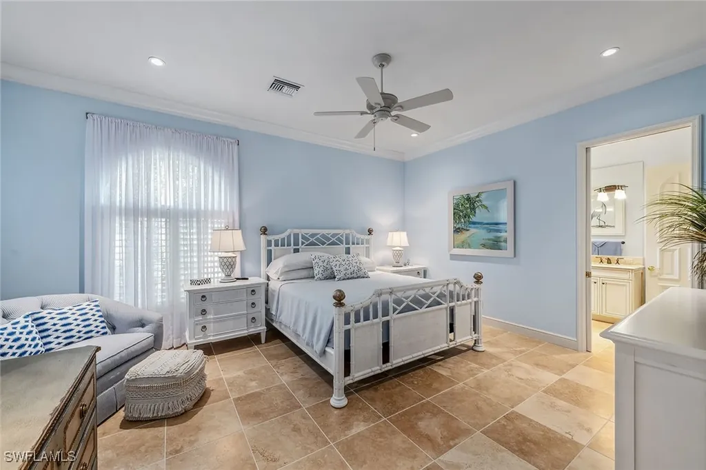 837 Barcarmil Way Naples FL 34110