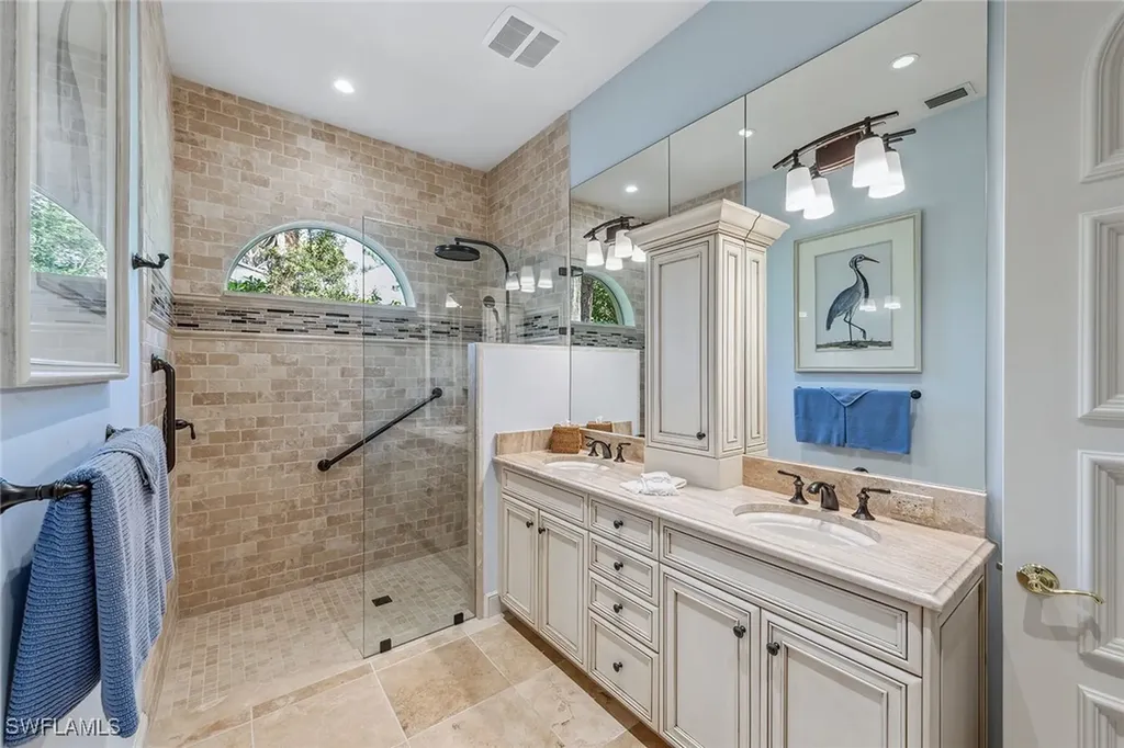 837 Barcarmil Way Naples FL 34110