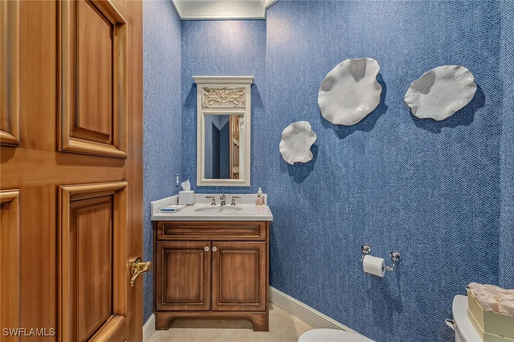 837 Barcarmil Way Naples FL 34110