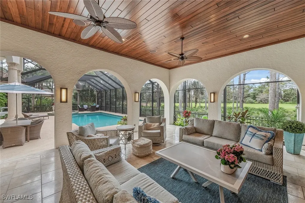 837 Barcarmil Way Naples FL 34110