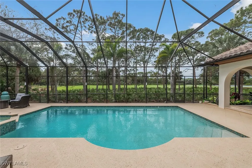 837 Barcarmil Way Naples FL 34110