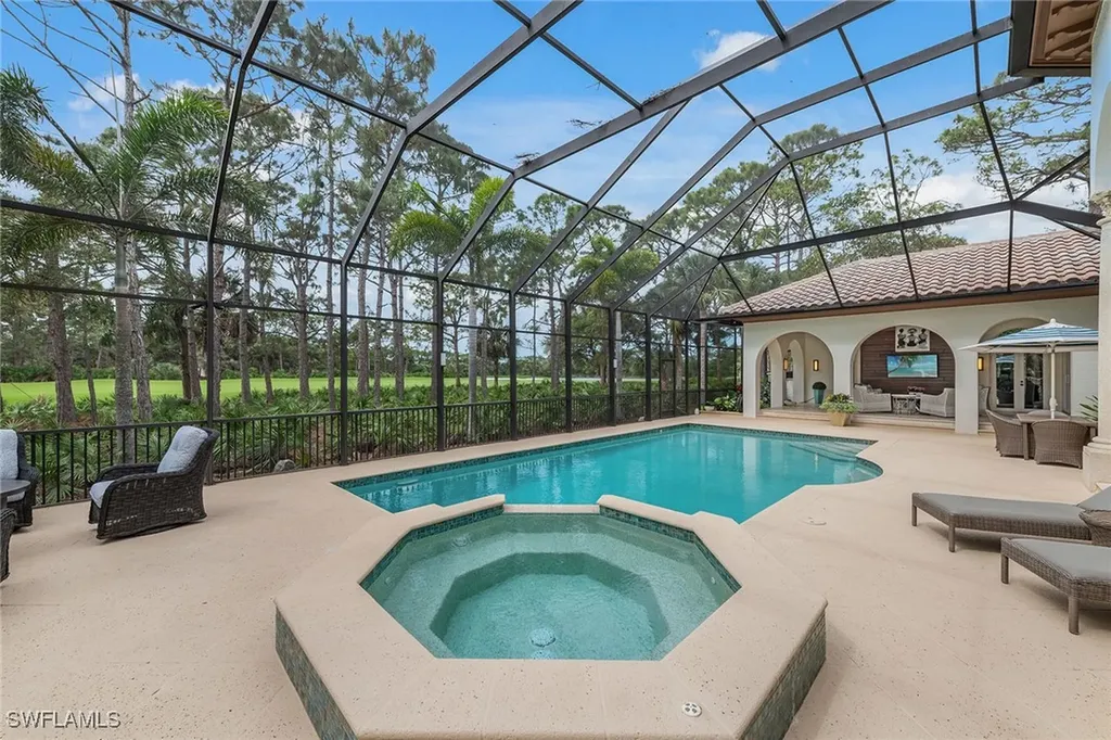 837 Barcarmil Way Naples FL 34110