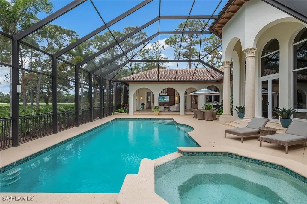 837 Barcarmil Way Naples FL 34110