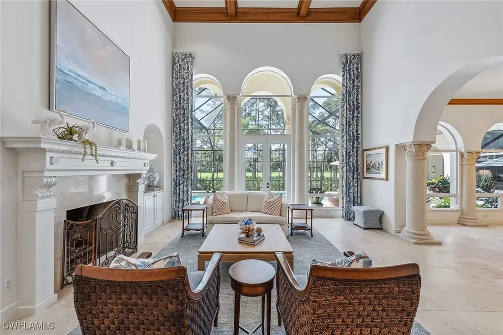 837 Barcarmil Way Naples FL 34110