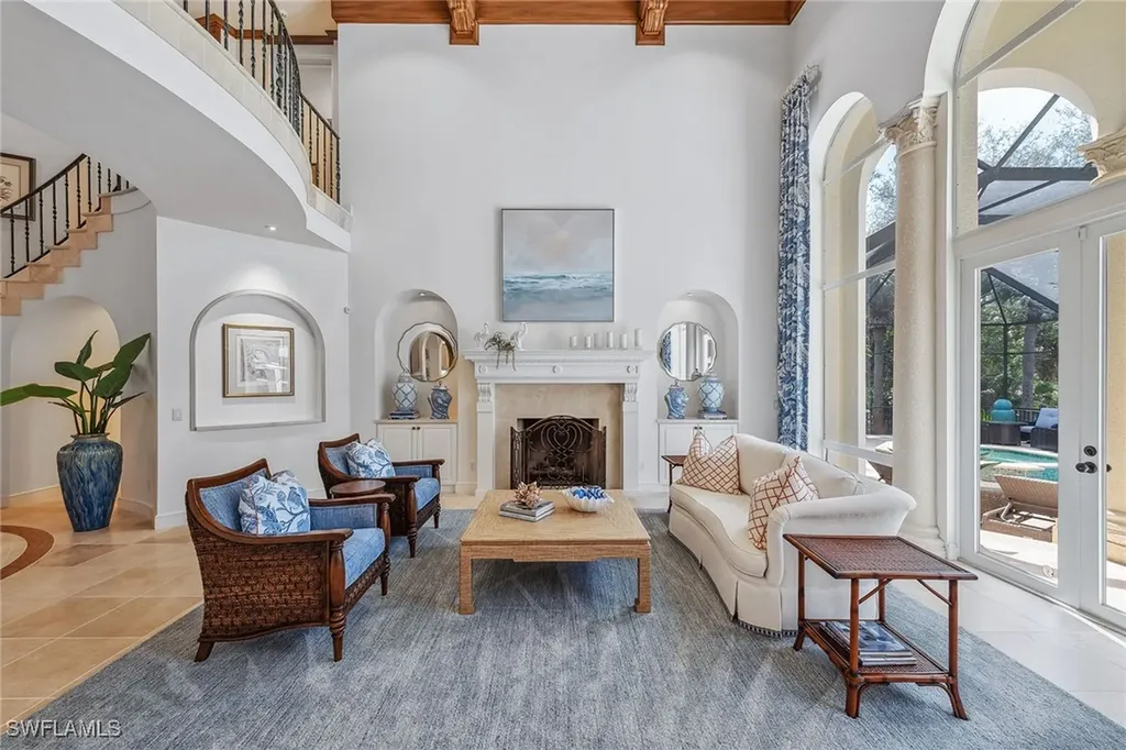 837 Barcarmil Way Naples FL 34110
