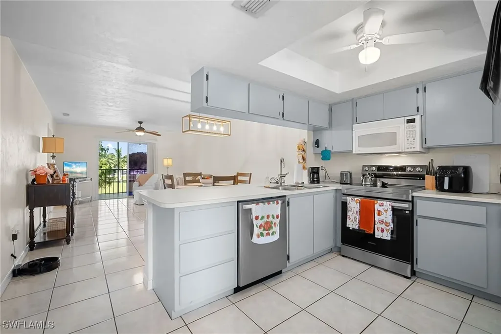 144 Cypress Way E Naples FL 34110