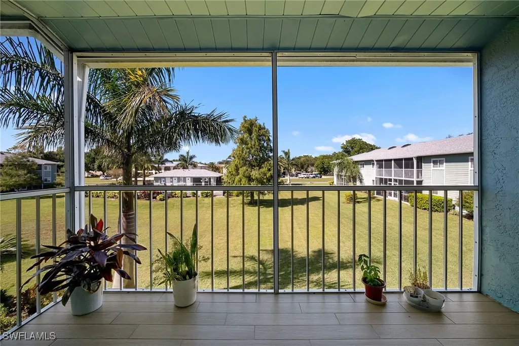 144 Cypress Way E Naples FL 34110