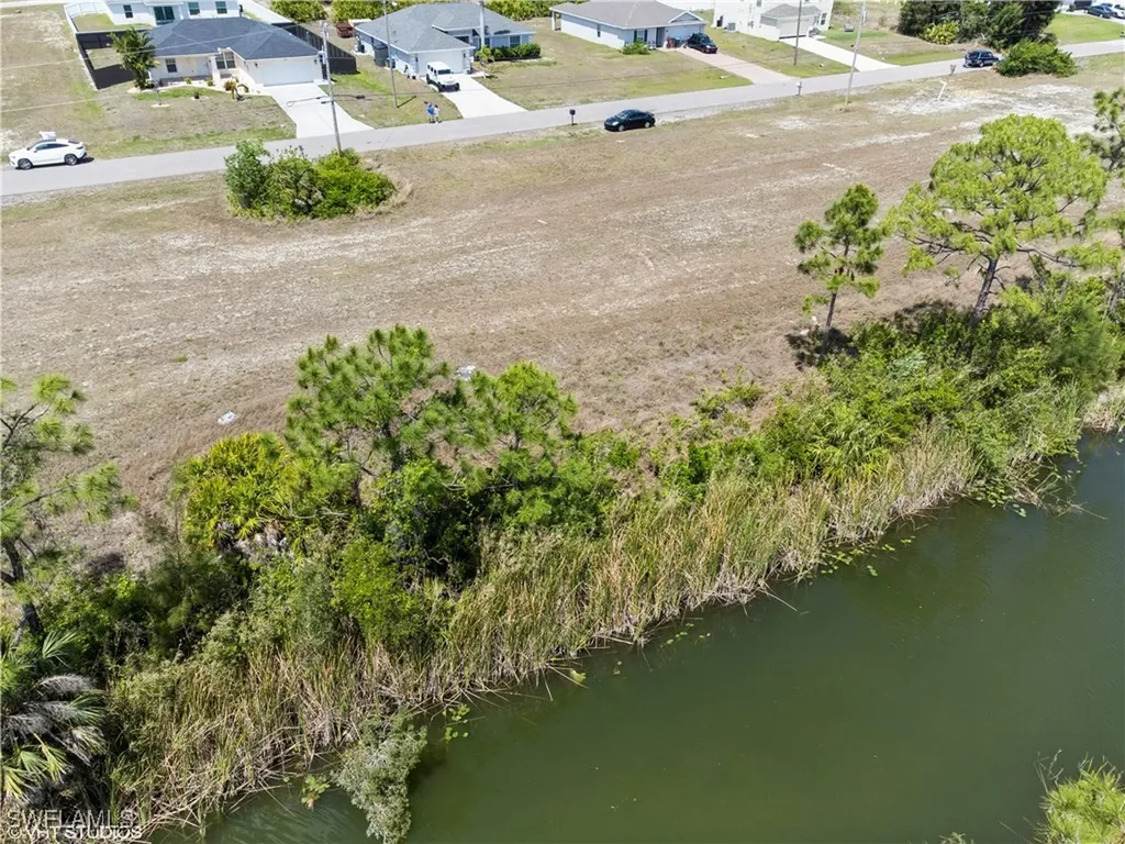 4011 NE 9th Avenue Cape Coral FL 33909