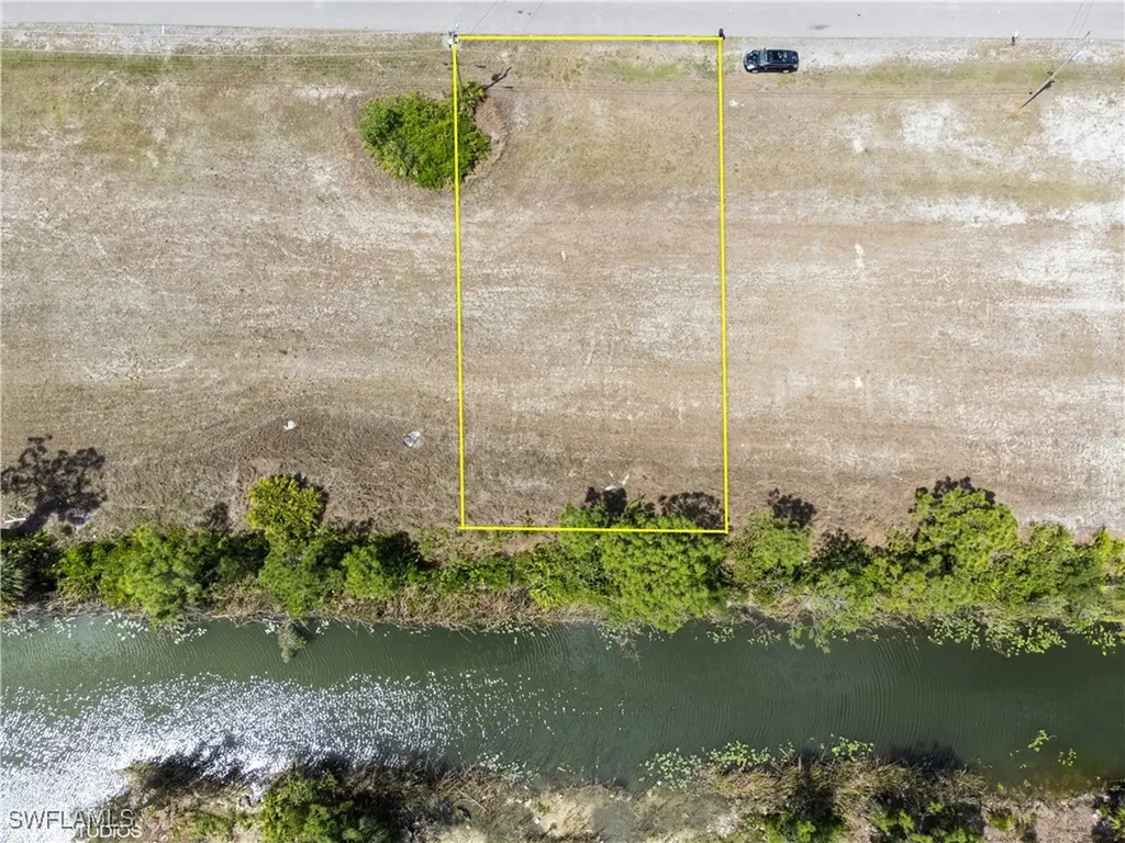 4011 NE 9th Avenue Cape Coral FL 33909