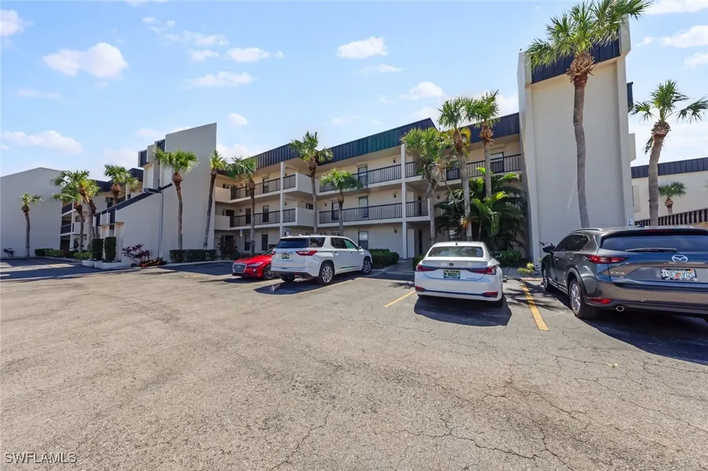 6979 Winkler Road Fort Myers FL 33919