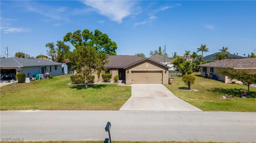 1045 NE 2nd Street Cape Coral FL 33909
