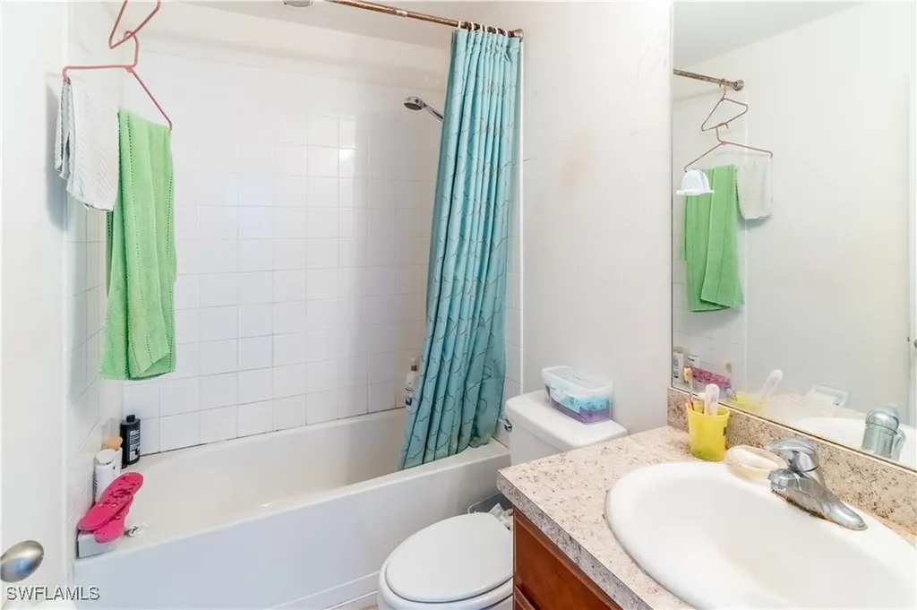 1045 NE 2nd Street Cape Coral FL 33909