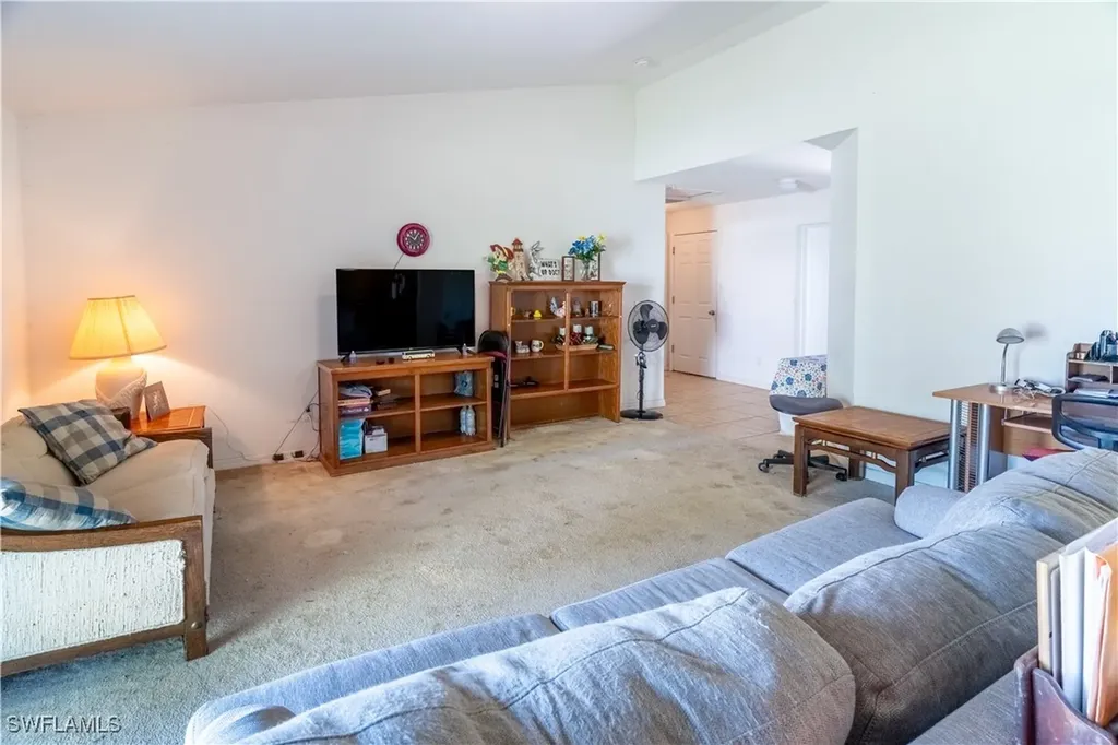 1045 NE 2nd Street Cape Coral FL 33909