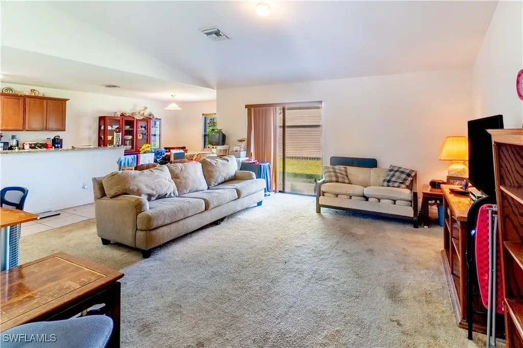 1045 NE 2nd Street Cape Coral FL 33909