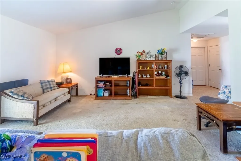 1045 NE 2nd Street Cape Coral FL 33909