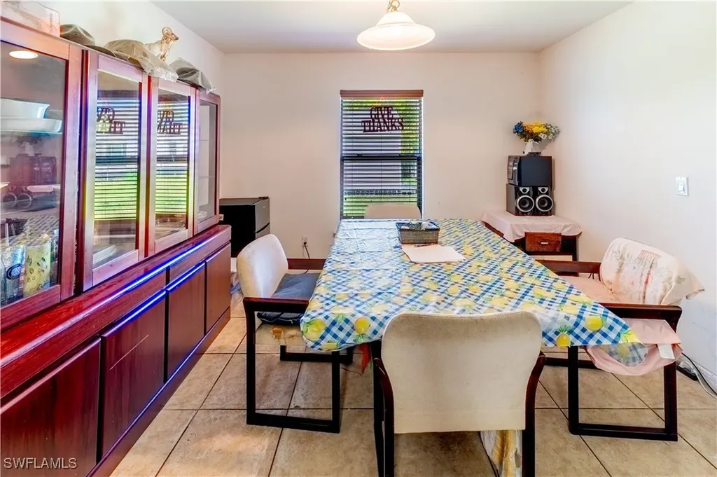 1045 NE 2nd Street Cape Coral FL 33909