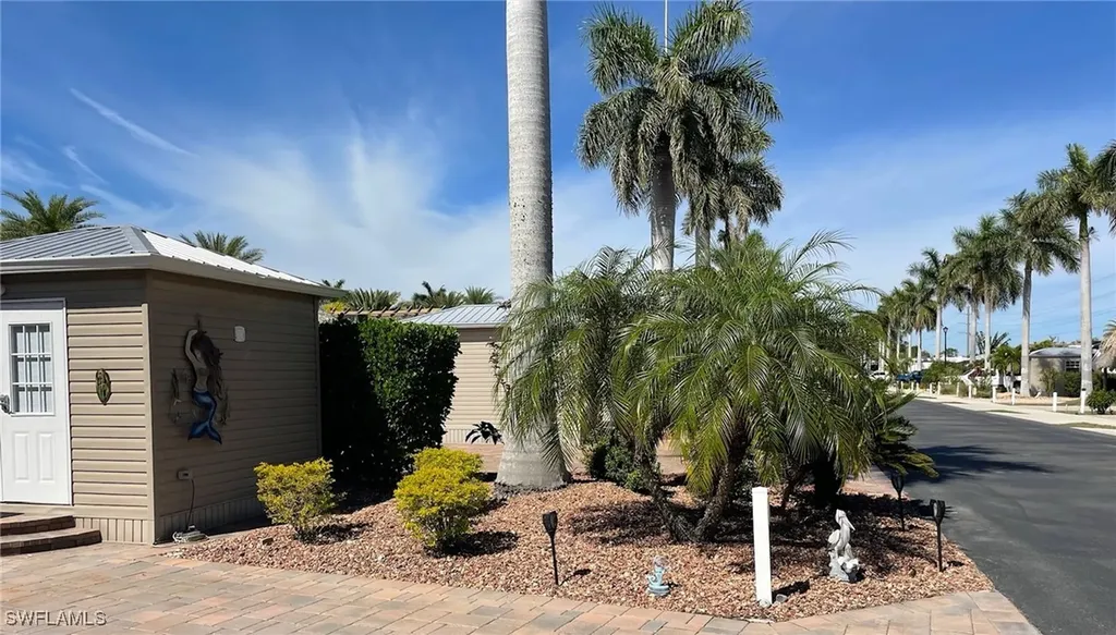 5301 Cypress Trail Resort Circle Fort Myers FL 33905