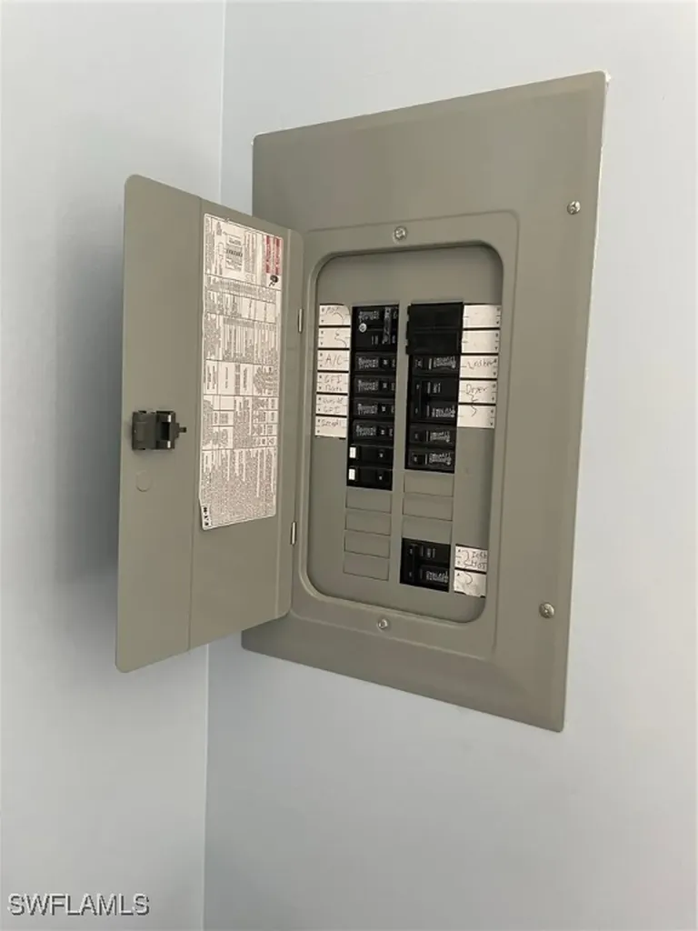 5301 Cypress Trail Resort Circle Fort Myers FL 33905