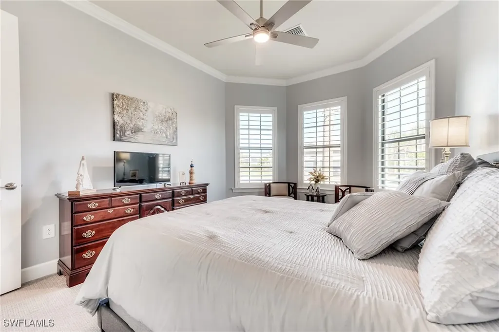 9604 Everglades Drive Naples FL 34120