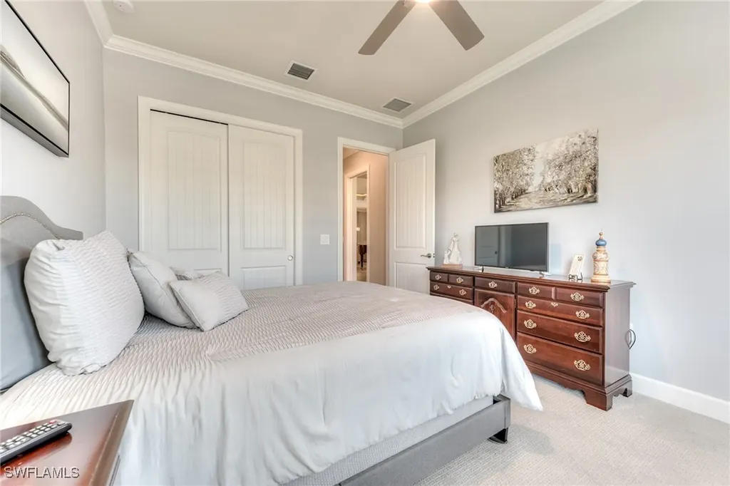 9604 Everglades Drive Naples FL 34120