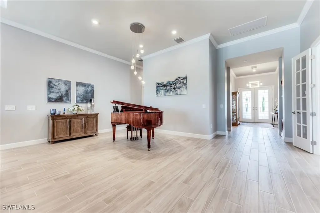 9604 Everglades Drive Naples FL 34120