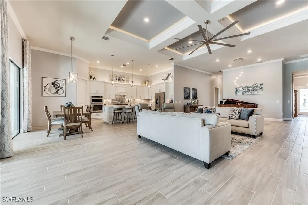 9604 Everglades Drive Naples FL 34120