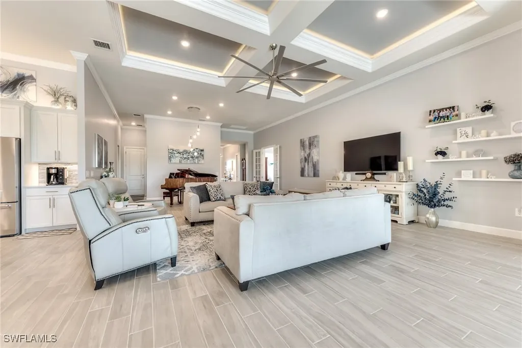 9604 Everglades Drive Naples FL 34120