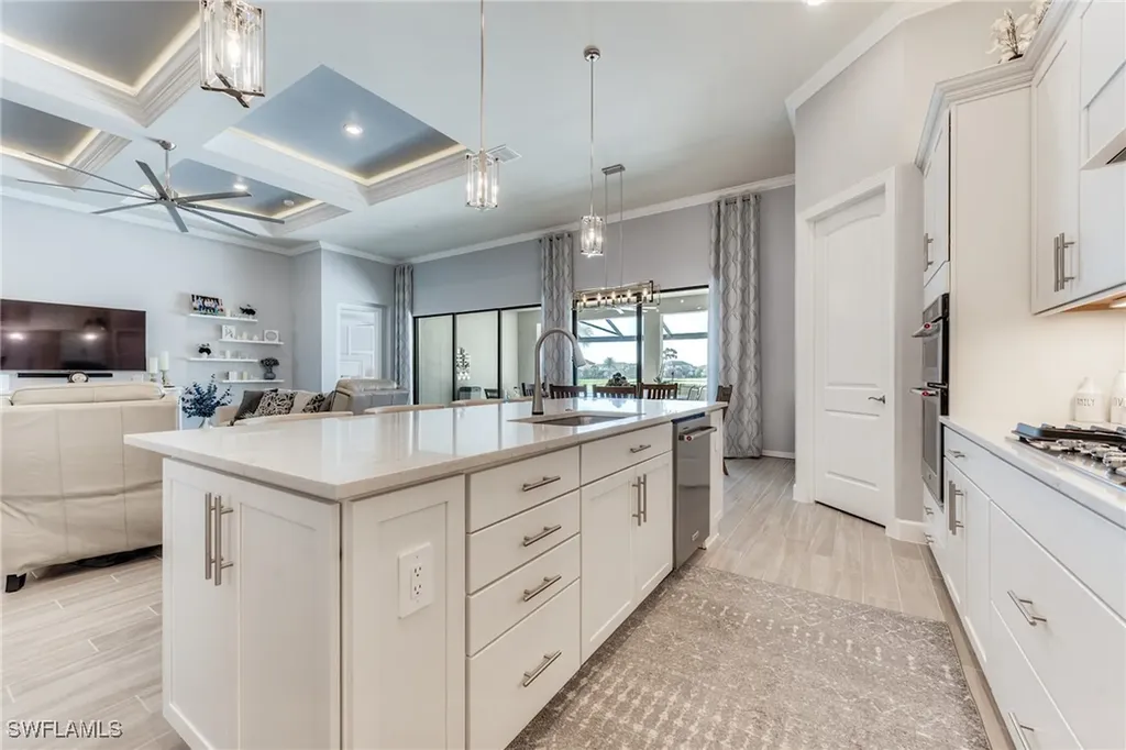 9604 Everglades Drive Naples FL 34120