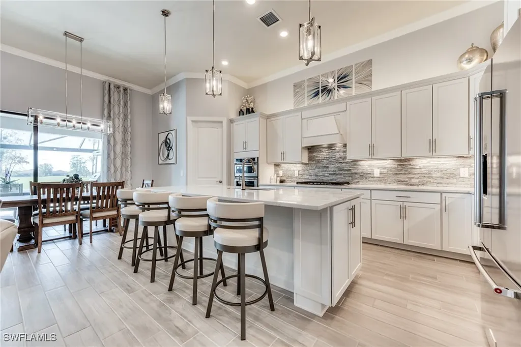 9604 Everglades Drive Naples FL 34120