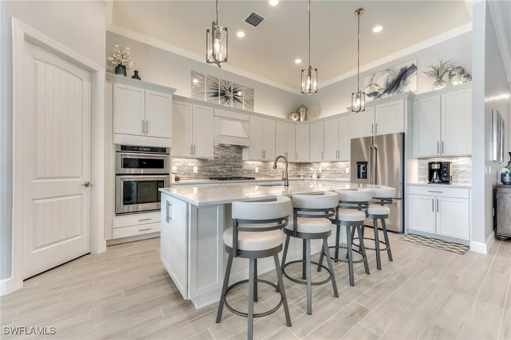 9604 Everglades Drive Naples FL 34120
