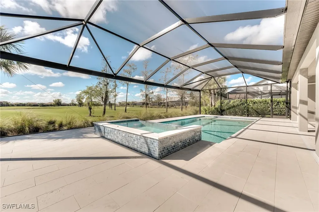 9604 Everglades Drive Naples FL 34120