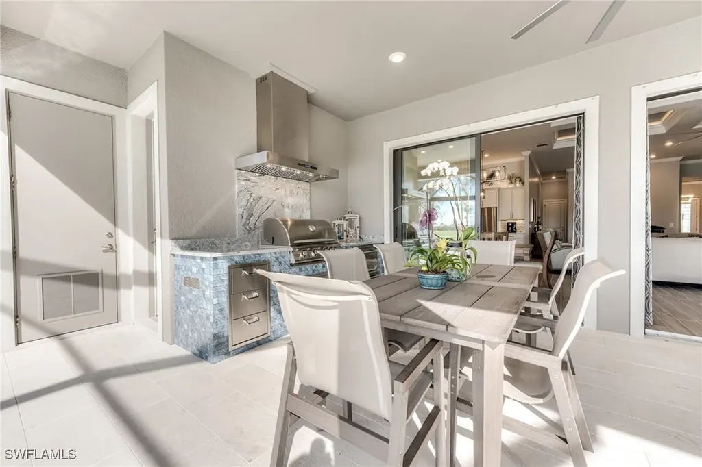 9604 Everglades Drive Naples FL 34120