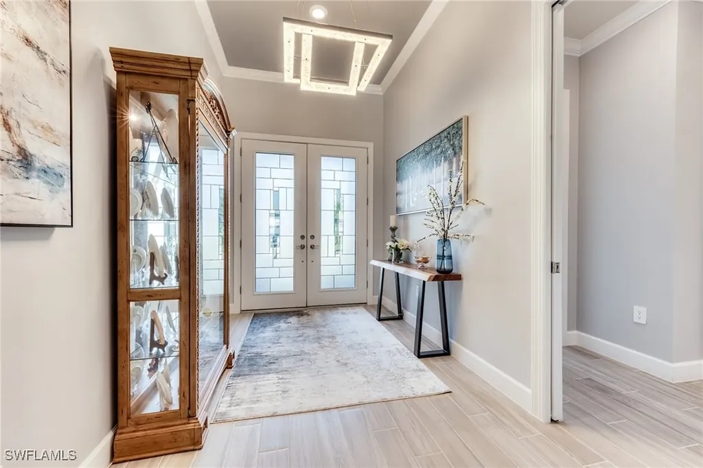 9604 Everglades Drive Naples FL 34120